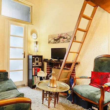 Lovely Studio Next To Notre-Dame-3